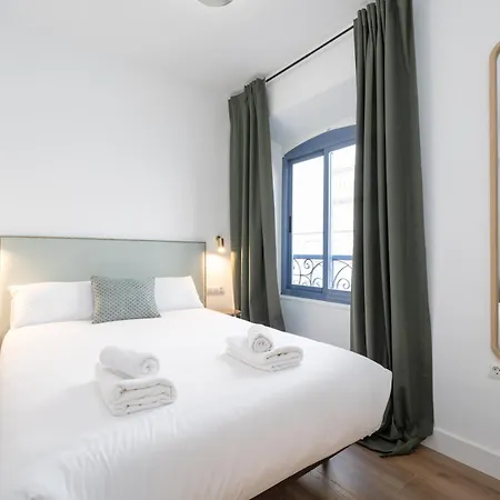 Apartment Spacious Bright Palace -1bedroom-terrace-center